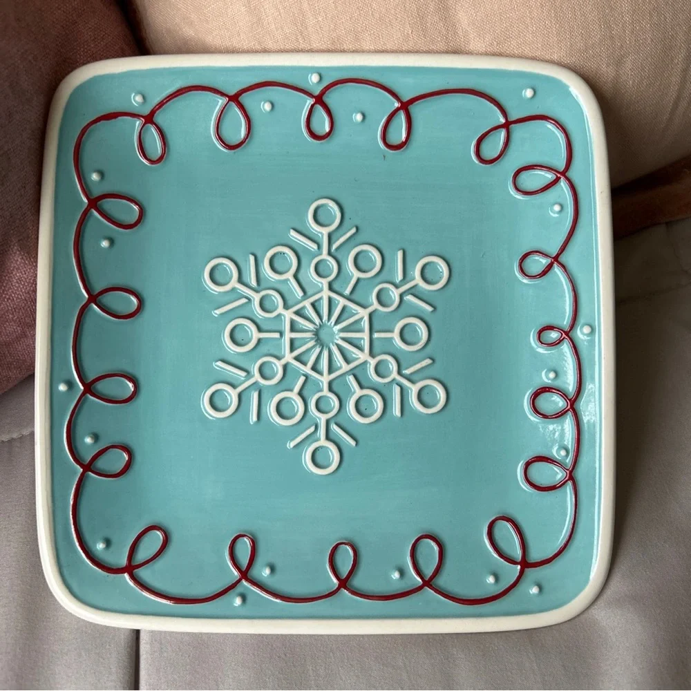 Hallmark Holiday Christmas Snowflake Candy Cookie Dish